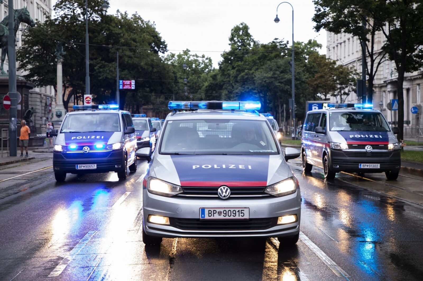 Viena: Rețeaua de escroci cu PREPONDERENȚĂ români, reținută de Poliție