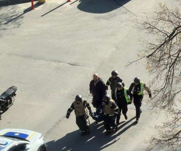 Ancheta la Kiev: Polițiști fricoși fug de gloanțe, lăsând civilii la mila sorții