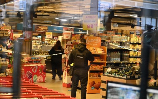 Incendiere înainte de carnagiu: Un atacator a terorizat strada