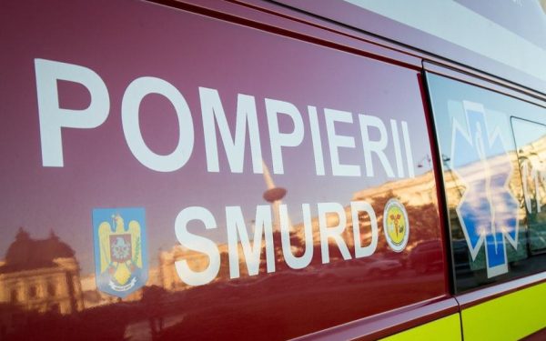 Incendiu la un bloc social din București: 11 persoane, la spital