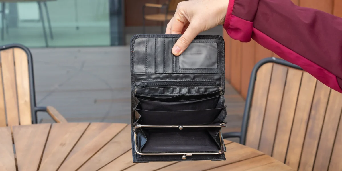 Amânare generală: Economiștii trag semnalul de alarmă, noi plătim erorile!