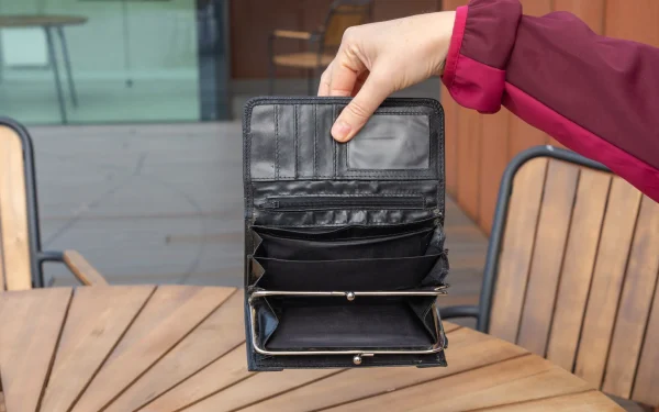 Amânare generală: Economiștii trag semnalul de alarmă, noi plătim erorile!