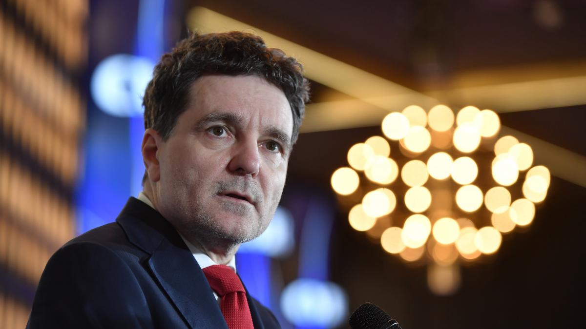 Președintele Nicușor Dan a transmis un mesaj de condoleanțe după decesul antrenorului Mircea Lucescu, apreciind contribuția acestuia la sportul românesc