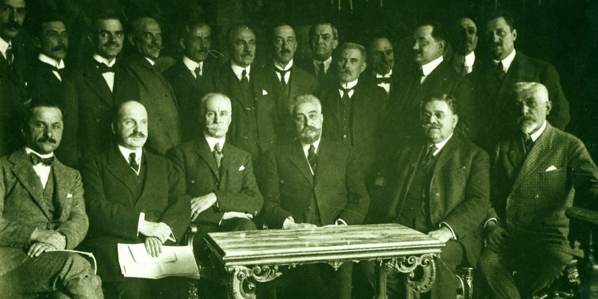 Un diplomat român prevestea: Ce va deveni România după comunism?