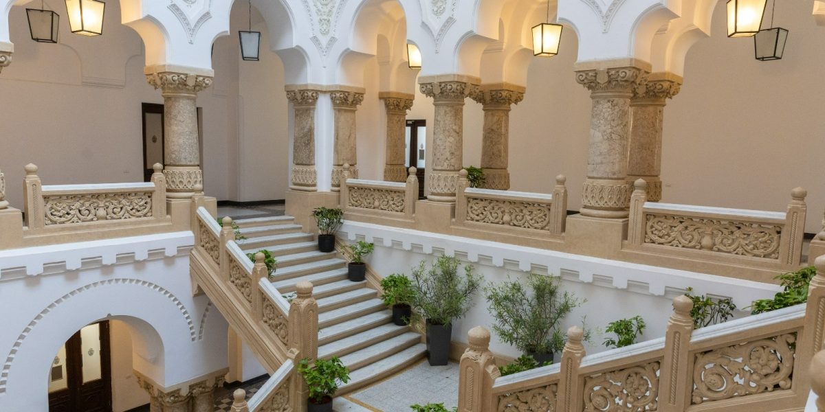 Gratuit: Vizite ghidate la Primăria București, în weekend