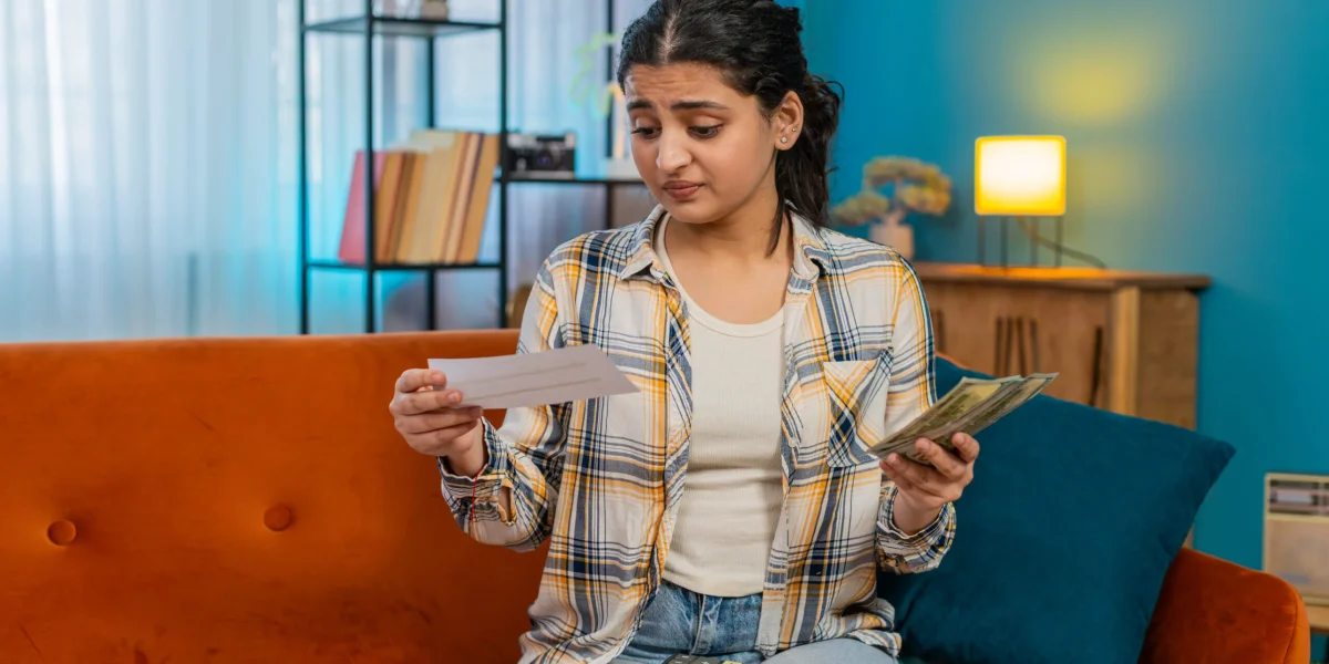 Românii primesc 1.000 de lei pentru facturi: Cine și cum intră în program