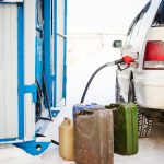 Ai voie să iei combustibil în canistră de la benzinărie conform noilor reguli