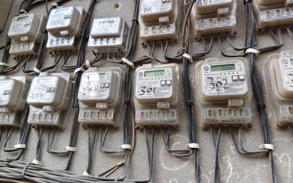 Țară URIAȘĂ, în criză: Oprire de curent ELECTRIC două ore pe zi