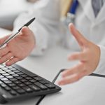 Concediul medical poate fi luat în calcul pentru vechimea în muncă în anumite situații concrete