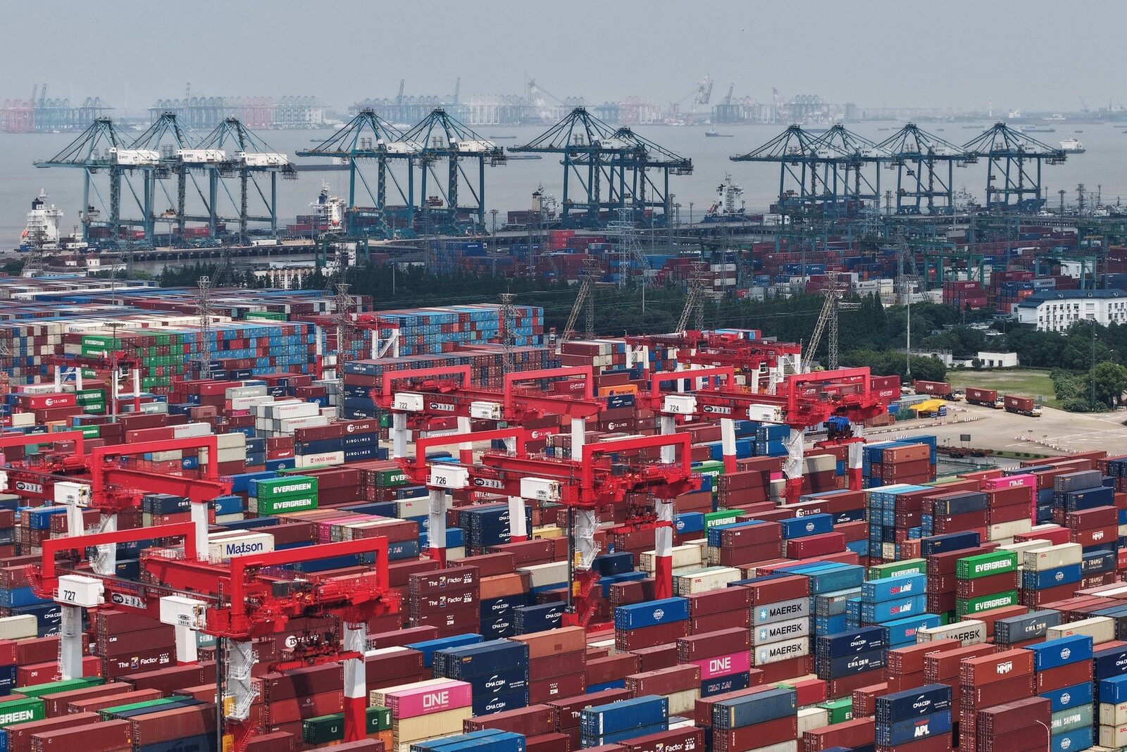 Motorul de exporturi al Chinei s-a poticnit: Probleme majore pentru economie