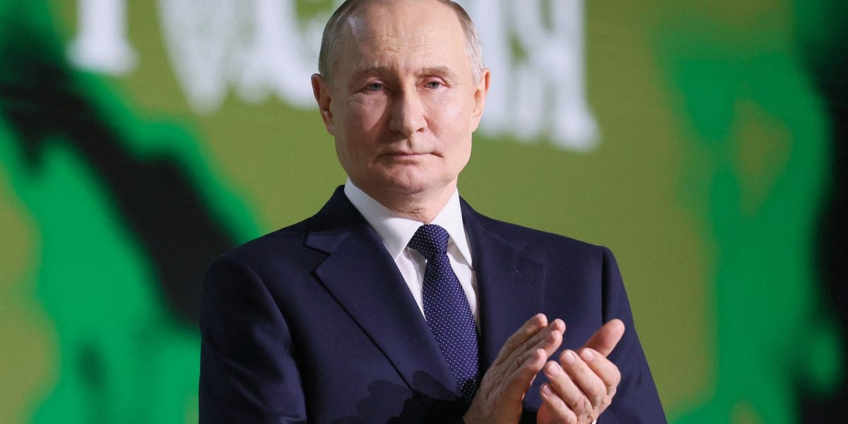 Rusia se pregătește să înregistreze o creștere semnificativă a veniturilor provenite din impozitarea petrolului, ca urmare a crizei energetice globale