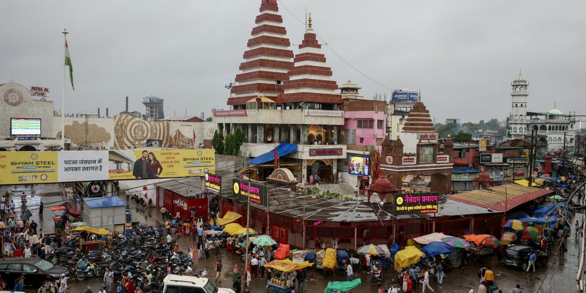 India: Dezbatere-șoc! Parlamente dublate și cotă de 33% pentru femei