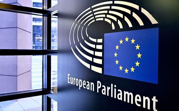 Vicepreședintele PE vrea „moment Ungaria” în România: Parlament schimbat radical