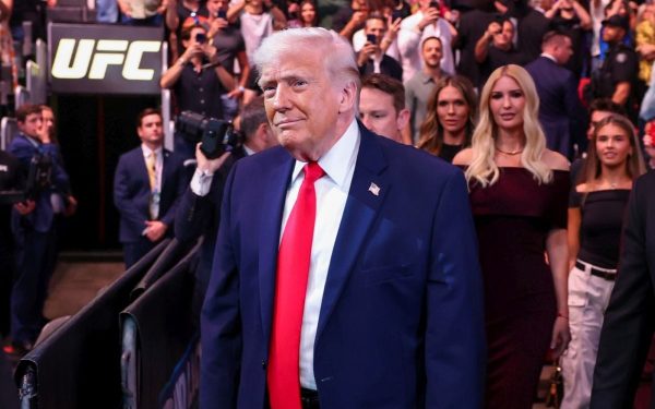 Trump, nepăsător de Iran, jubila la UFC: „Câștigăm oricum”