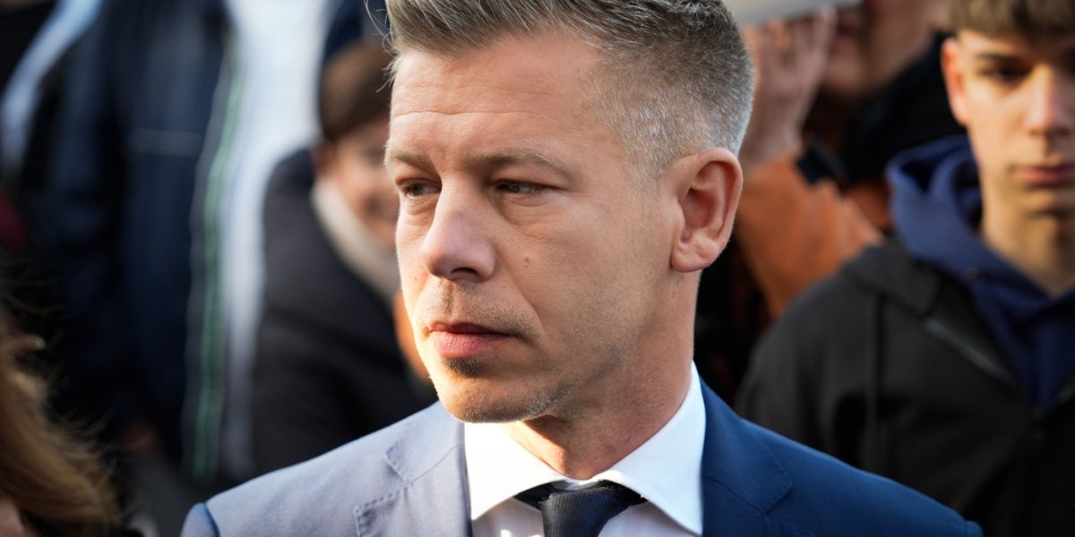 Cerere URGENTĂ: Noul Parlament, chemat de URGENT la Palat