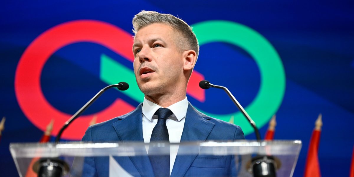 Magyar acuză: Documente secrete, distruse de guvernul ungariei în ultimul moment