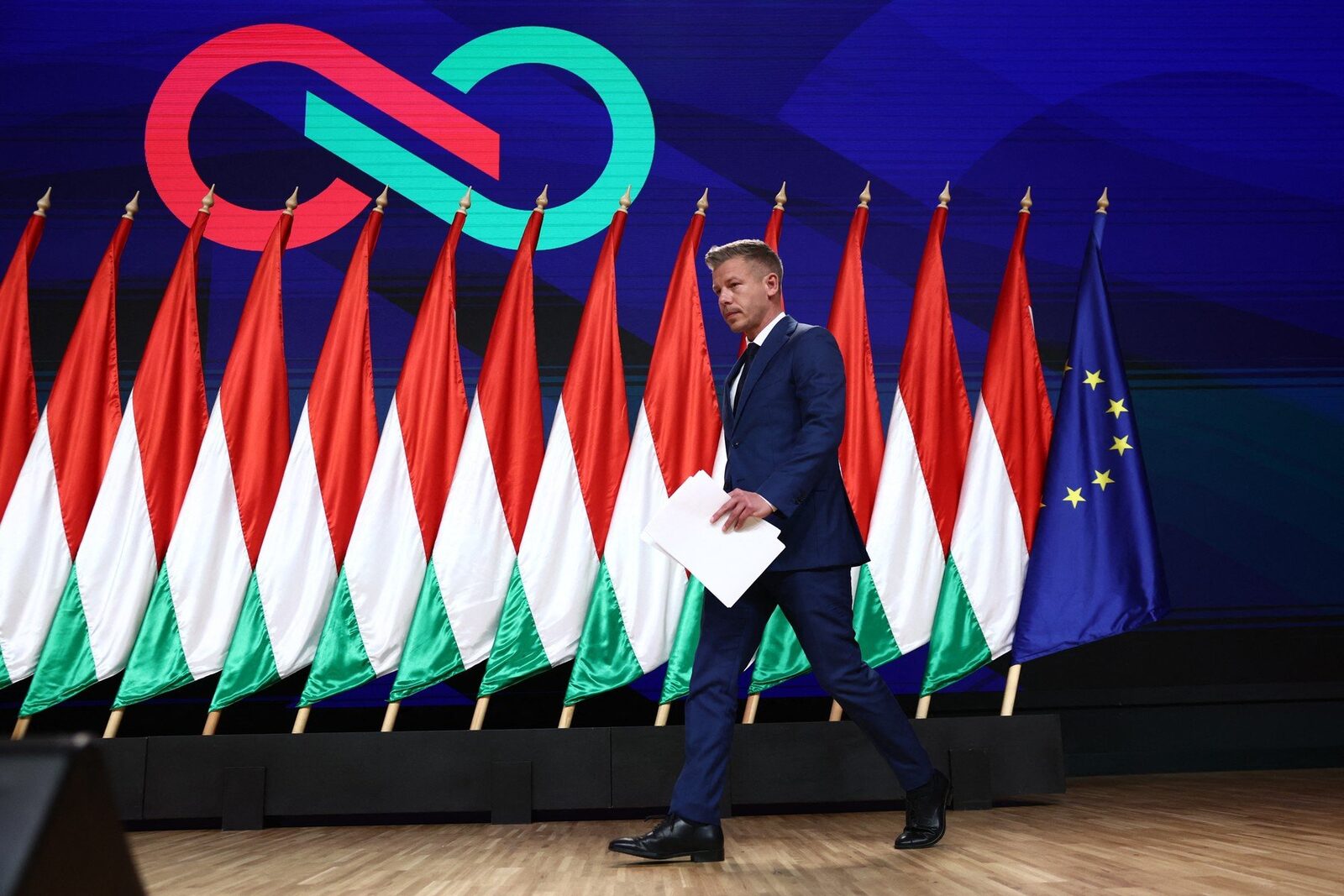 Magyar, testul UDMR și maghiarii din Transilvania: Kelemen Hunor, OUT