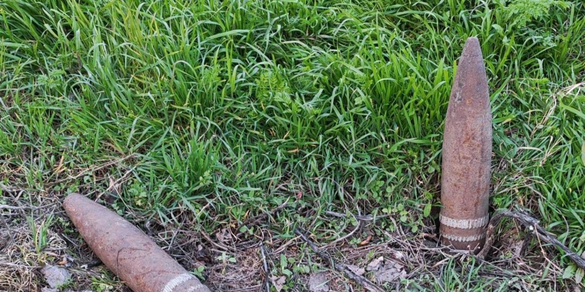 Proiectile neexplodate, descoperite într-un sat din Galați