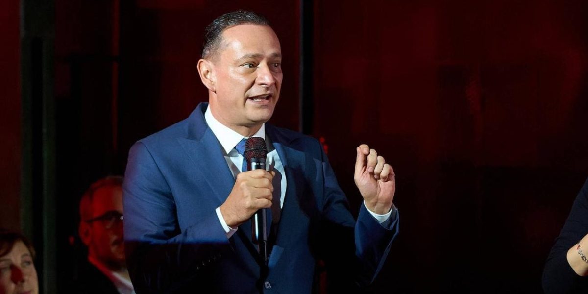 BĂLUȚĂ, foișoarele de lux cu aspect de… șopron: costă o avere