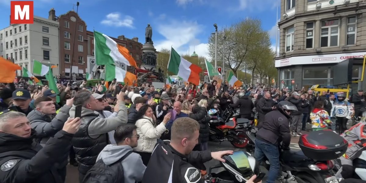 Proteste furioase în Irlanda: Poliția declară ilegale demonstrațiile anti-combustibil