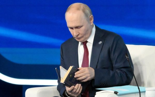 Kremlinul, îngrijorat: O voce avertizează asupra revoltei rușilor „strâmtorați”