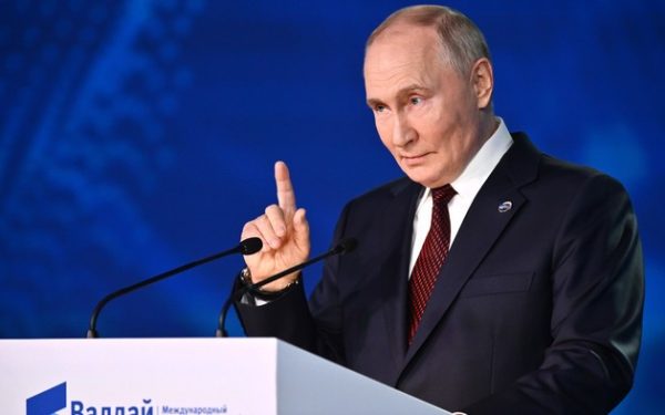 Putin pregătește lege pentru a trimite trupe, invocând drepturile rușilor