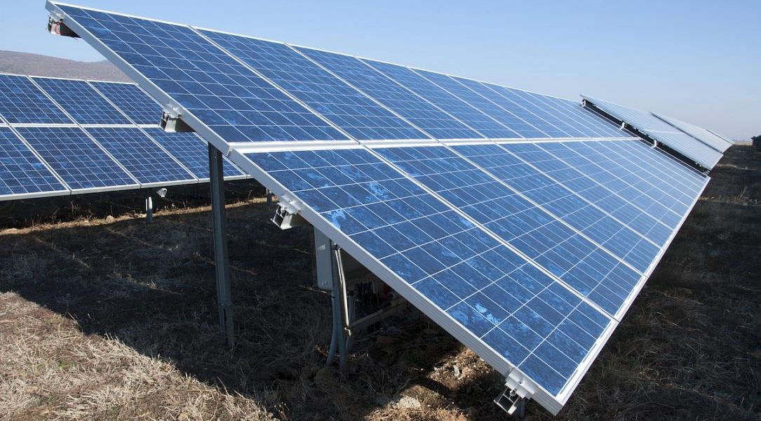 Renalfa Power Clusters cucerește o instalație fotovoltaică și BESS în Vestul României