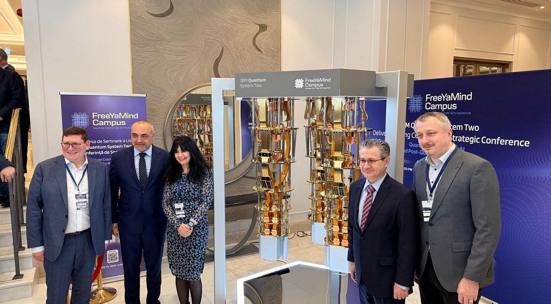 FreeYa Mind aduce supercomputerul IBM în Iași, România
