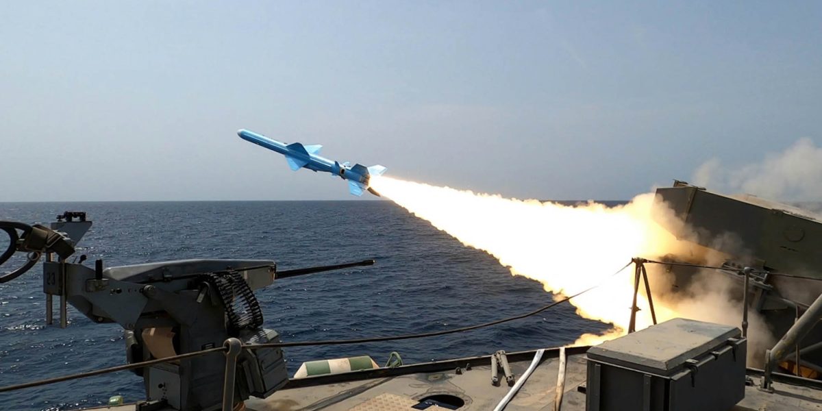 Iranul, furios, promite represalii după atacul SUA asupra unei nave