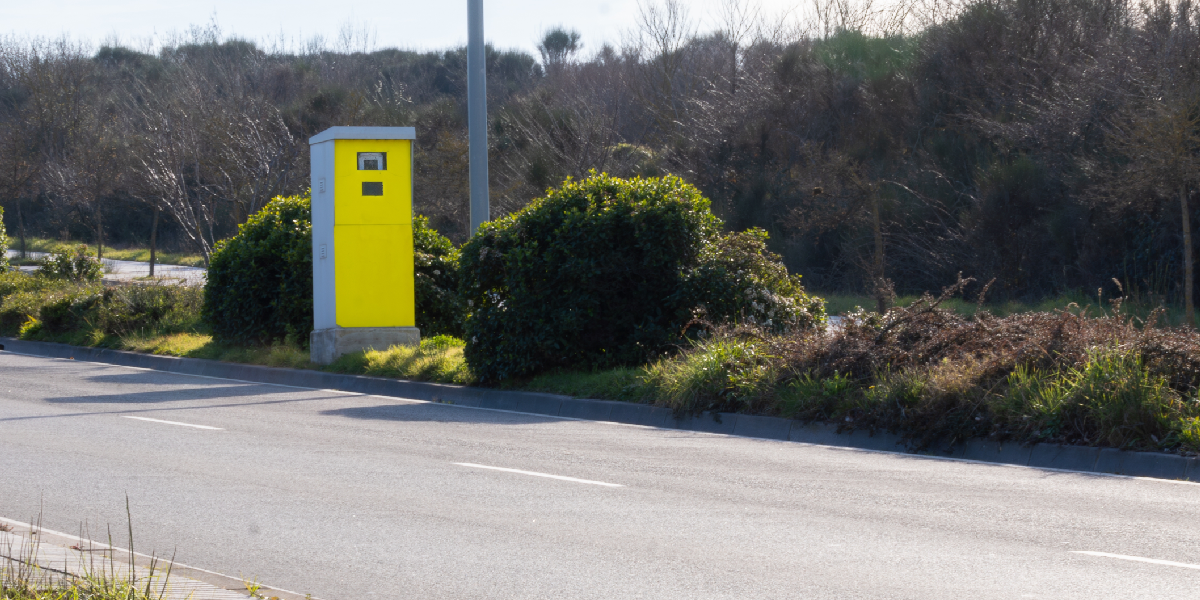 Radar-fulger în Spania: Dă 20 amenzi/minut și se mută rapid!