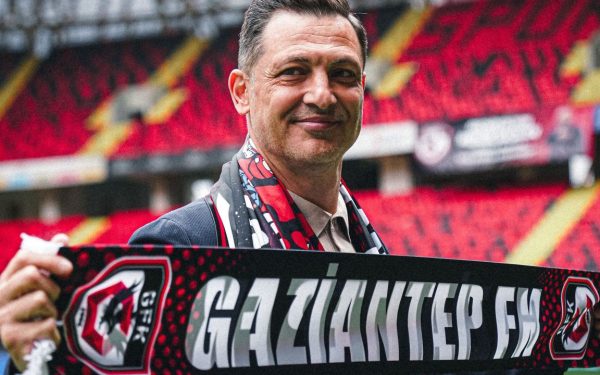 Rădoi, mister total la conferință: NU a vrut să zică numele jucătorului turc