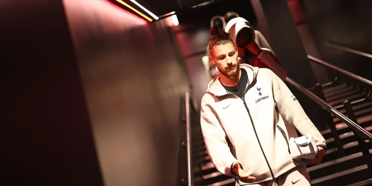 Drăgușin, ca și vândut? Tottenham vrea star din Premier League în locul său