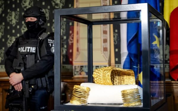 Răsturnare de situație: Suspectul FURT tezaur Dacic, la cuțite cu procurorii