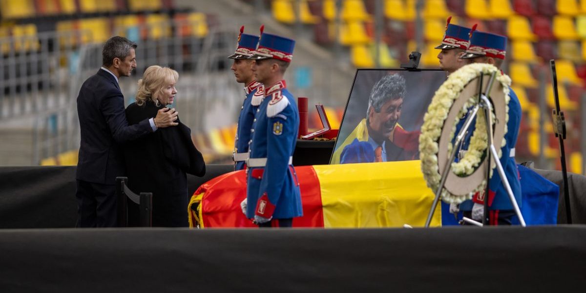 Mircea Lucescu va fi înmormântat vineri, la Biserica Sfântul Elefterie din București Fostul selecționer al României, Mircea Lucescu, va fi condus pe ultimul drum vineri