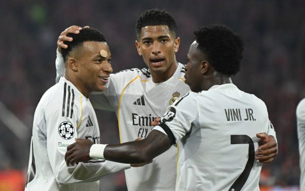 Ceartă URIAȘĂ la Real: Doi GALACTICI s-au luat la trântă pe teren!