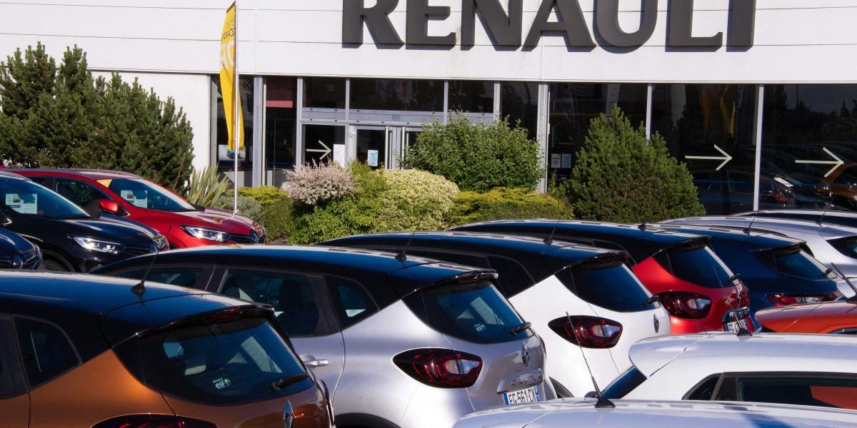 Renault dă afară ingineri: China lovește puternic industria auto mondială