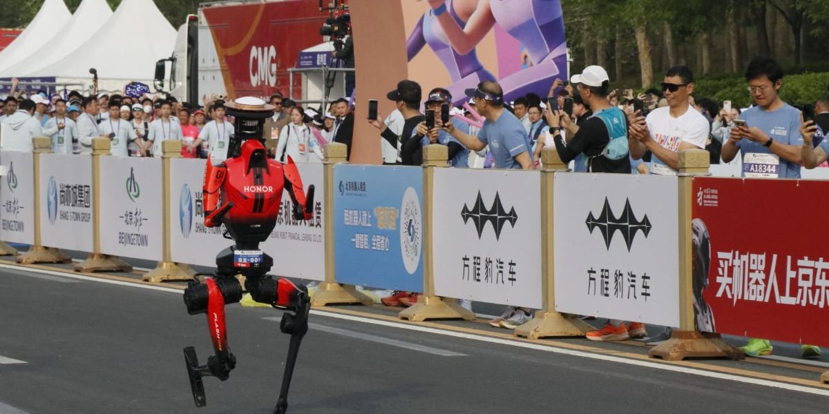 Robot Umanoid, performanță uluitoare la Beijing: a zdrobit recordul mondial