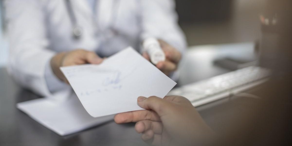 Românii scapă de prima zi de concediu medical: Legea a trecut de Cameră