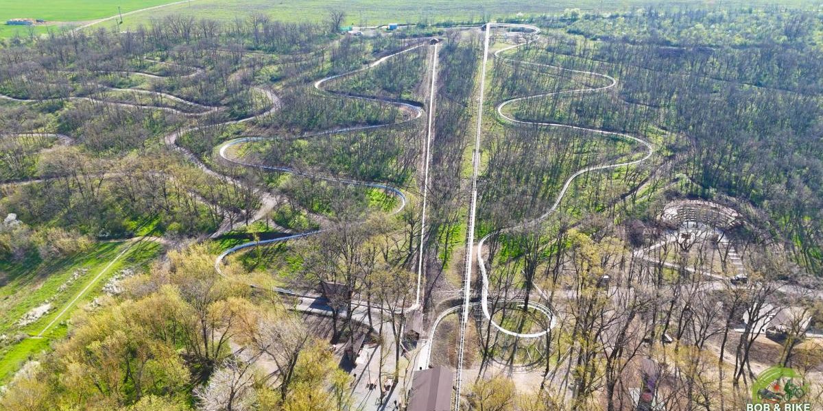 Bob&Bike Adrenalină Gârboavele: Zonă de agrement unică în România, cu pistă prin copaci