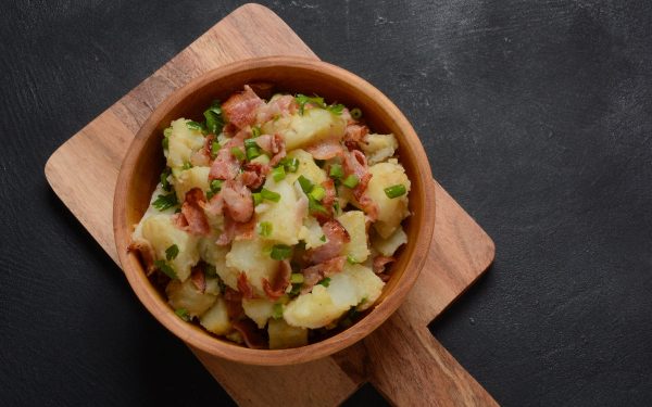 Ouăle de Paște transformate: Salată bavareză, deliciul gustului!