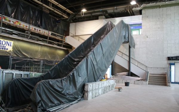 Ascensoare și scări rulante noi la Otopeni: 24 milioane lei pentru modernizare