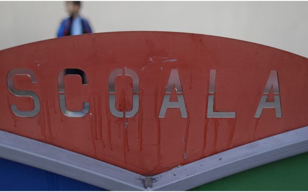 Profesorul din Gorj, acuzat de abuz sexual, încasează salariul de un an!