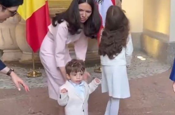 Nicuşor Dan, despre tv acasă: Copiii au interzis, filme doar pe calculator