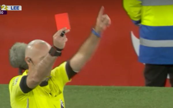 Arbitrul, eliminat imediat după VAR la meciul Manchester United – Leeds
