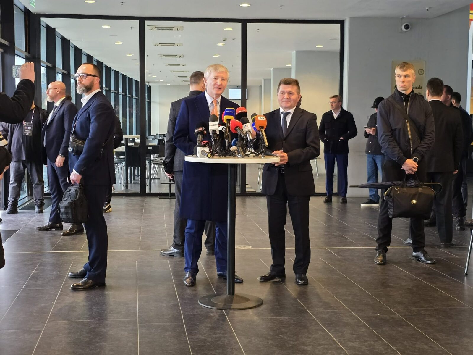 Rinat Ahmetov, cu secrete la priveghiul lui Mircea Lucescu? Ce ascundeau gărzile?