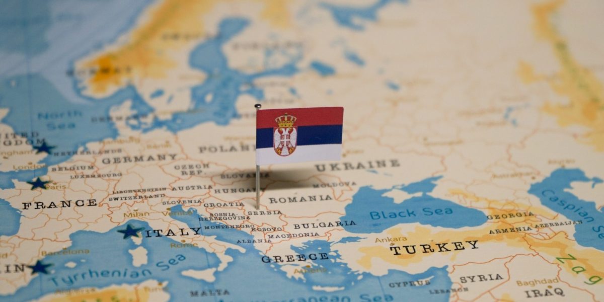 Vecina României riscă 1,5 miliarde € de la UE: Ce se întâmplă și de ce?