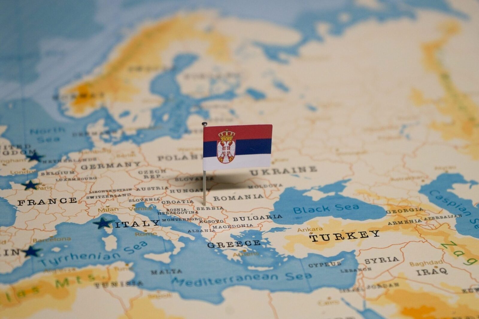 Vecina României riscă 1,5 miliarde € de la UE: Ce se întâmplă și de ce?