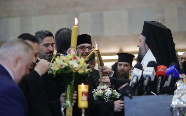 Cine va aduce Sfânta Lumină de la Ierusalim: Declarații oficiale