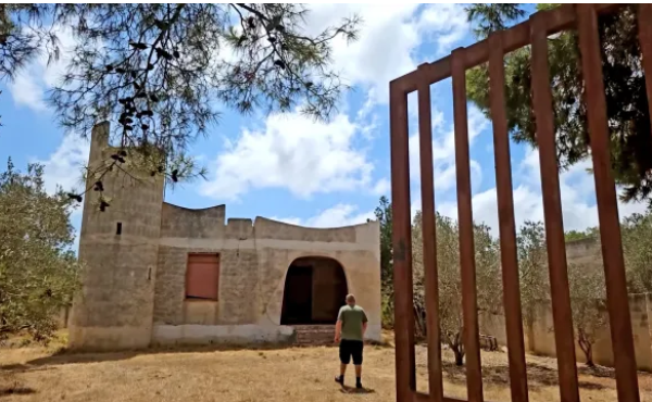 Britanic, afacere ca-n Sicilia: Vilă la preț de mașină