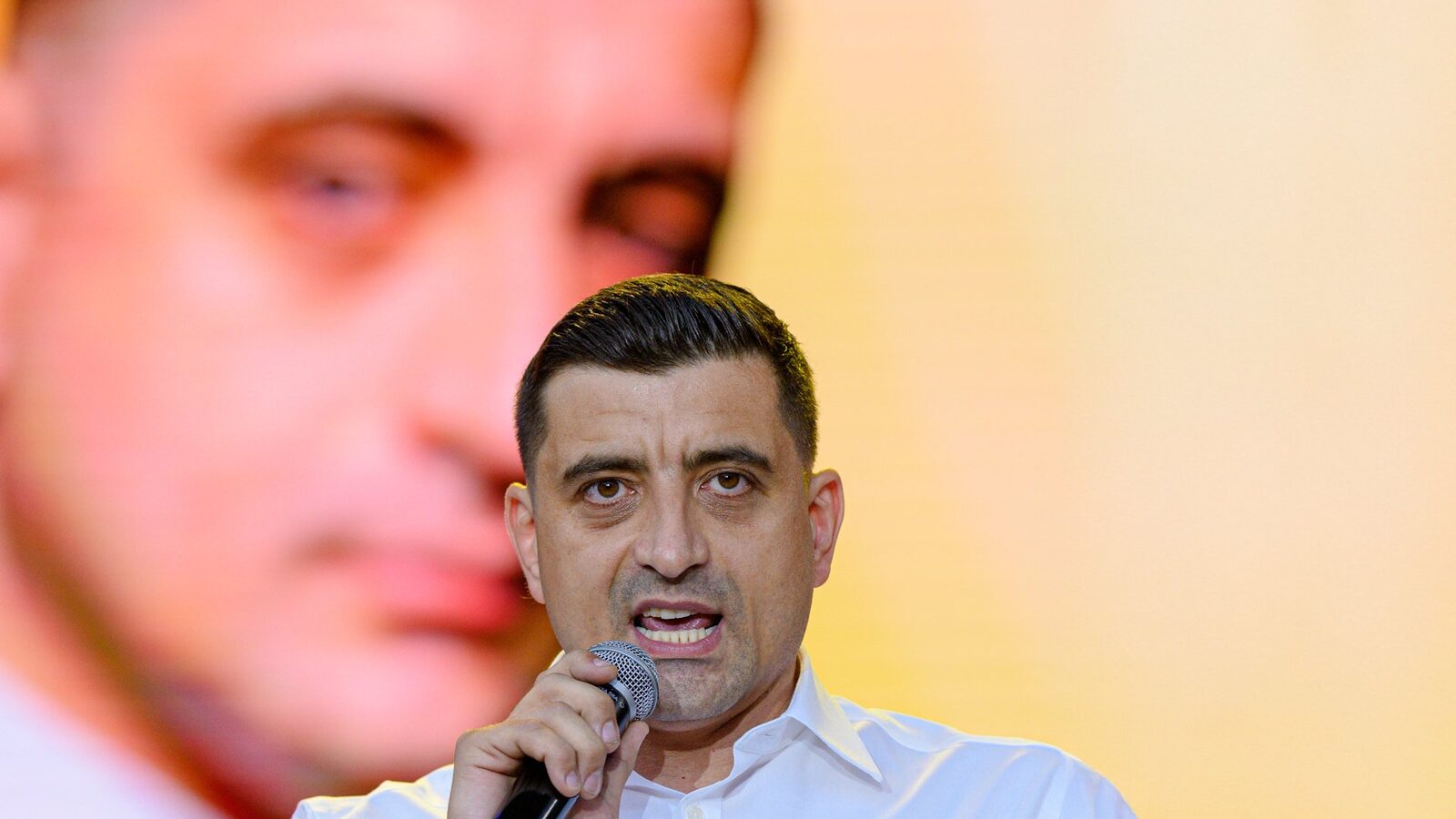 N-am dansat pe morminte, dar nici talentul lui Zsolt nu-l am